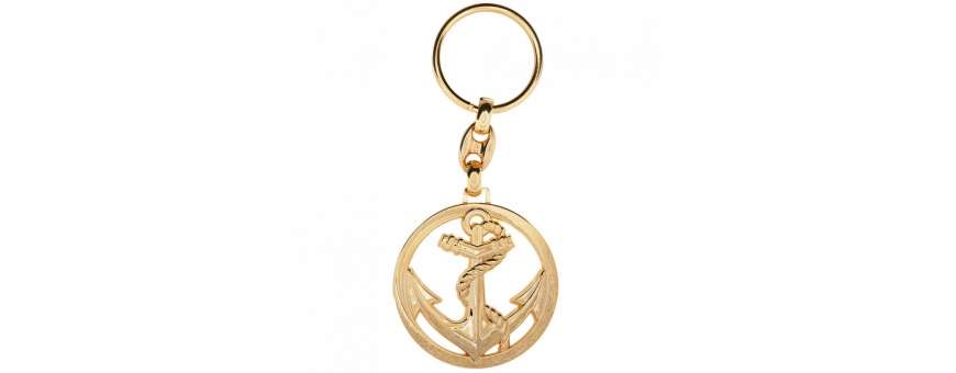 Tactical fashion: jewelry, key rings, card holders, decorations, flags